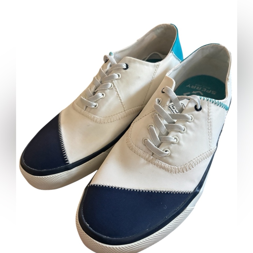 SPERRY Men's Captain CVO Bionic lace-up boat shoes White and Navy Sneakers NWOT